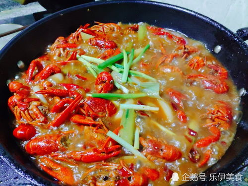 四川老公的麻辣小龍蝦，調料貴過蝦，卻贏得朋友圈滿堂彩